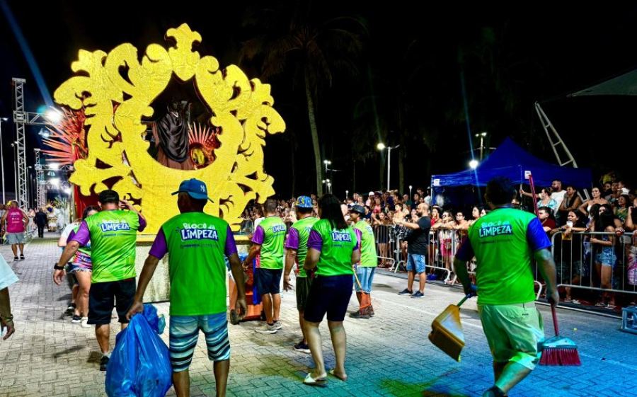 Bloco da Limpeza garante organização no Carnaval de Paranaguá