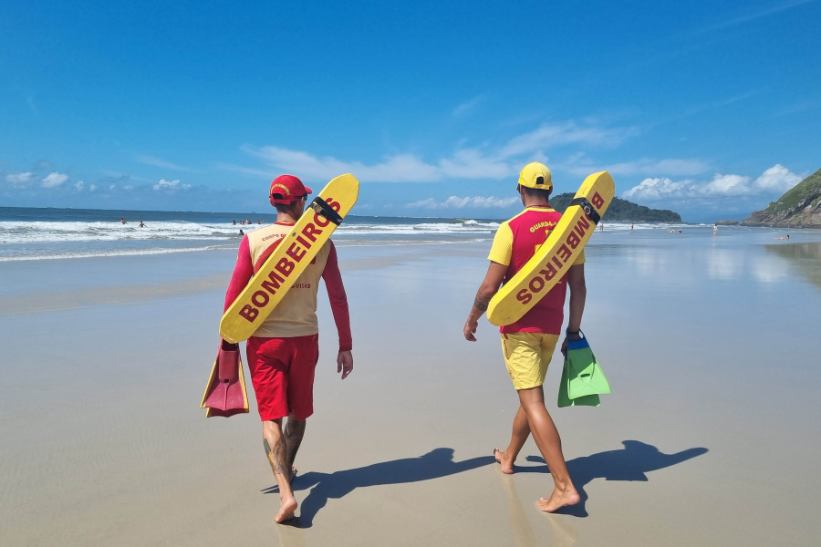 Bombeiros intensificam operação de segurança em shows no litoral do Paraná