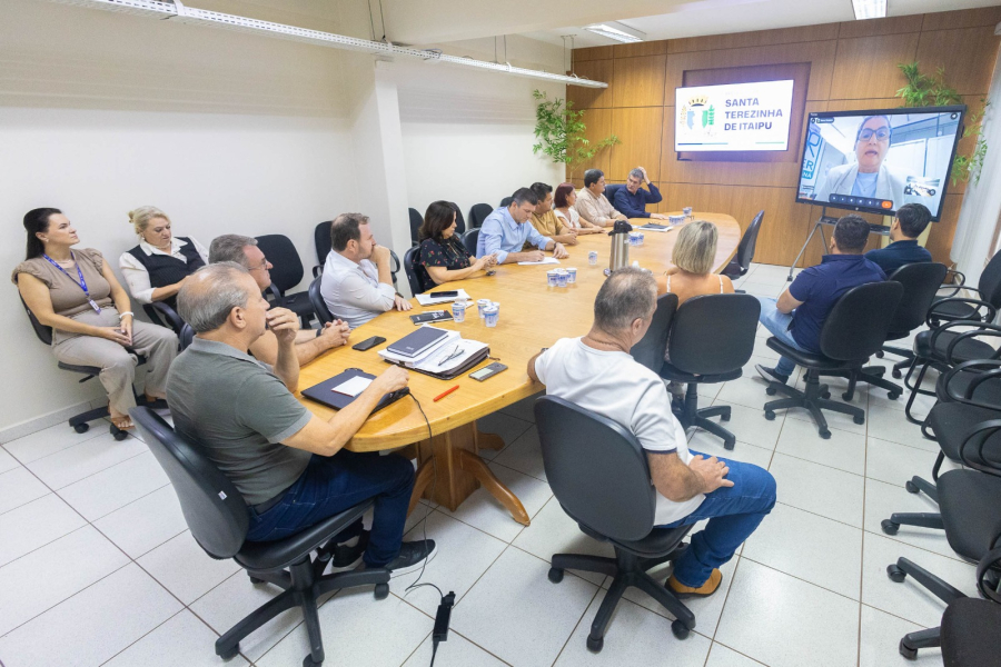 Reunião discute soluções para transporte intermunicipal em Santa Terezinha de Itaipu