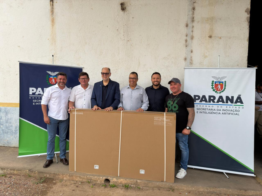 Escolas de Missal recebem telas interativas do Governo do Paraná