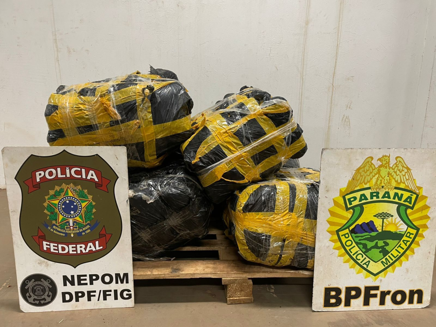 PF e PM apreendem 96 kg de maconha em veículo em Foz do Iguaçu