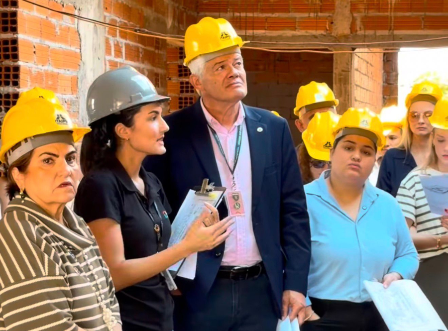 Ministra das Mulheres vistoria obra da Casa da Mulher Brasileira em Foz do Iguaçu