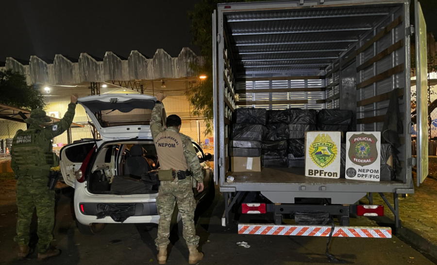 PM e Polícia Federal apreendem 4 mil pacotes de cigarros contrabandeados em Foz do Iguaçu